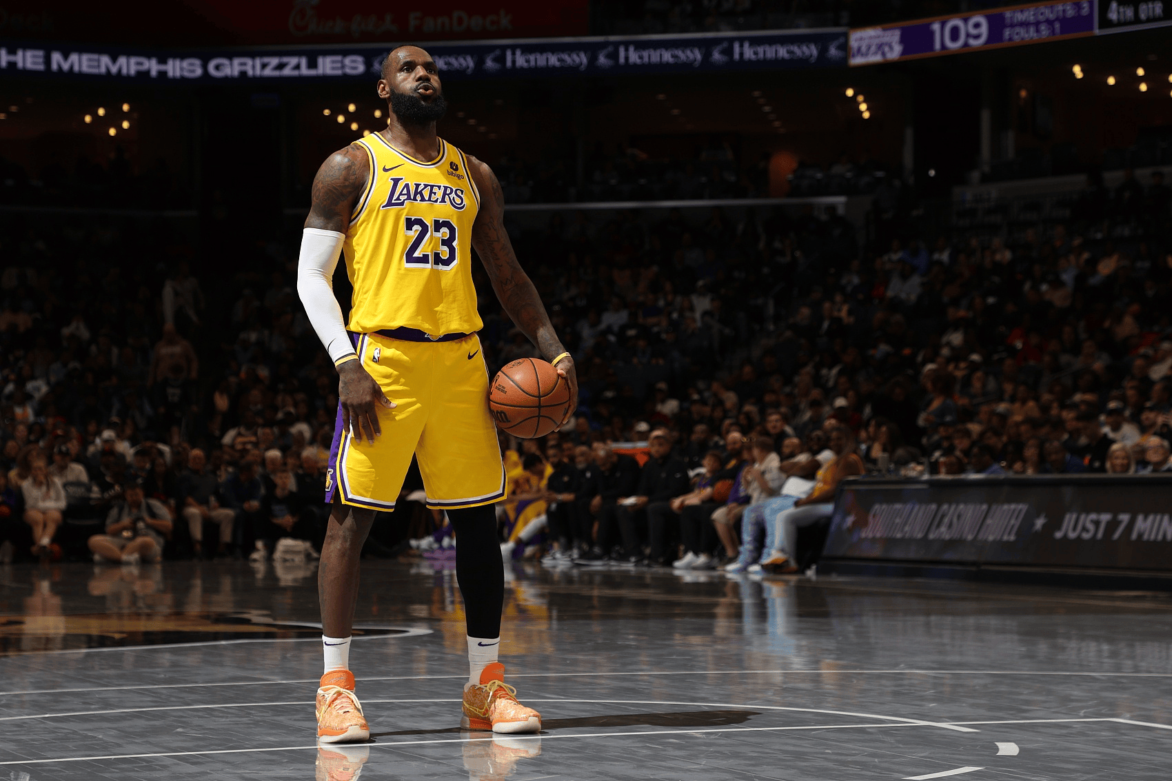 爱游戏平台-NBA总决赛倒计时,芝加哥公牛冲刺阶段复出首秀,细节引发关注,悬念犹存,数据趋势出现新变化的简单介绍